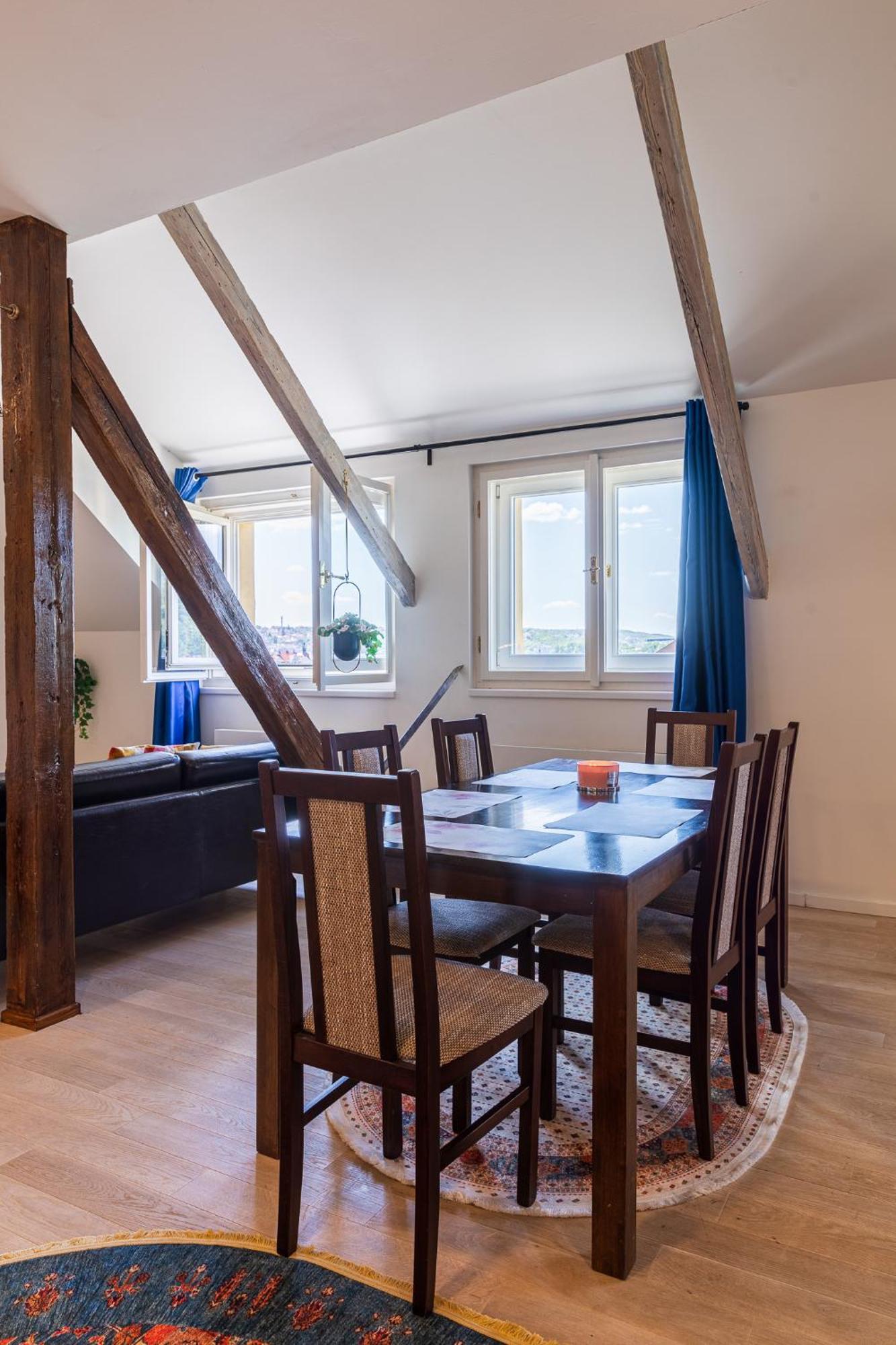 Apartment Classy Riverside In The Old Town Of Prague